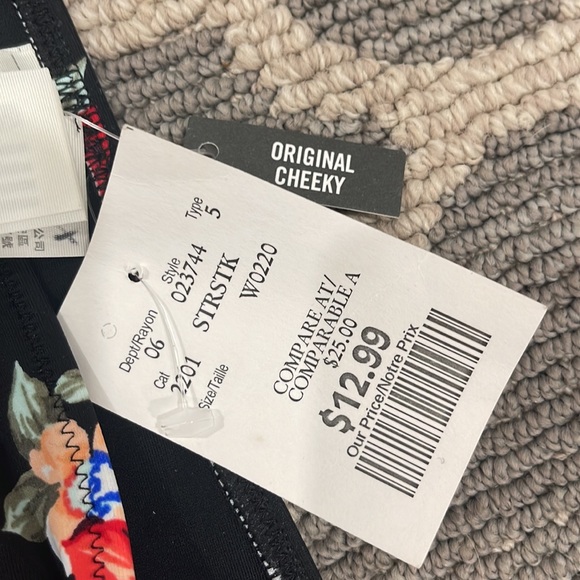 ✨Scalloped Bikini Bottoms✨ - Picture 4 of 4